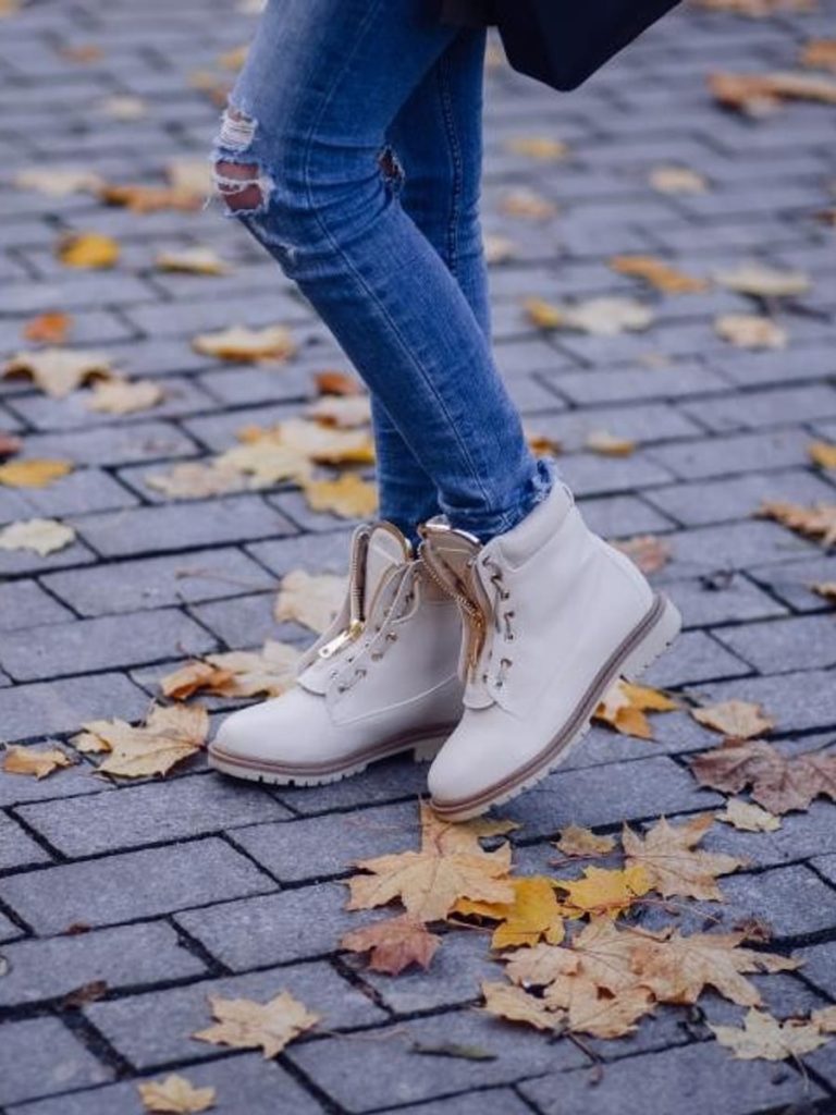 Distressed Skinny Jeans