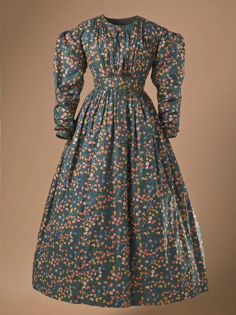 Heritage Print Long Sleeve Midi Dress